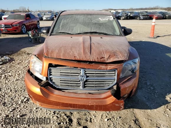 ✅ 2011 Dodge Caliber Mainstreet • VIN: 1B3CB3HA0BD262572 • Лот: 84053394. Опубликован ранее на Copart с пробегом Не указан. Бесплатный доступ к архиву аукционных продаж из США и подробный отчёт об истории автомобиля на DreamBid. Изображение 5.