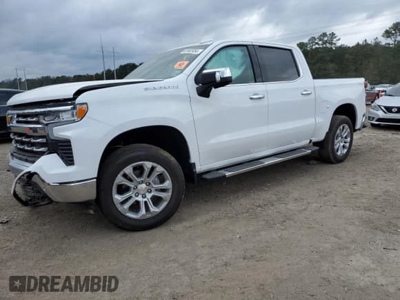 ✅ 2024 Chevrolet Silverado 1500 LTZ • VIN: 2GCPAEED8R1235199 • Lot: 82402454. Wystawiony na Copart z przebiegiem 3 652 mil. Bezpłatny archiwum sprzedaży aukcyjnych z USA i szczegółowy raport historii pojazdu na DreamBid. Zdjęcie 1.