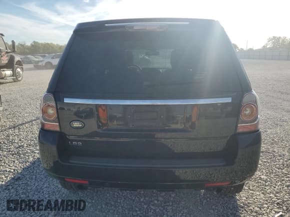 ✅ 2014 Land Rover LR2 • VIN: SALFR2BG1EH406179 • Лот: 82211535. Опубликован ранее на Copart с пробегом 189 981 миль. Бесплатный доступ к архиву аукционных продаж из США и подробный отчёт об истории автомобиля на DreamBid. Изображение 6.