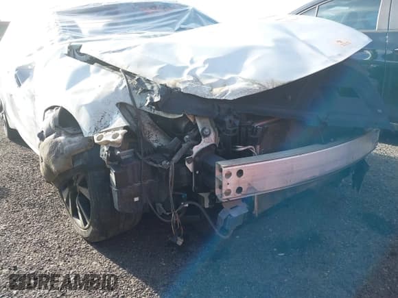 ✅ 2017 Nissan Maxima Platinum • VIN: 1N4AA6AP4HC429657 • Lot: 38393602. Wystawiony na IAAI z przebiegiem Nie podano. Bezpłatny archiwum sprzedaży aukcyjnych z USA i szczegółowy raport historii pojazdu na DreamBid. Zdjęcie 6.