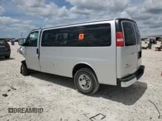 2017 Chevrolet Express Passenger LT с VIN 1GAWGFFF2H1107764, выставлен на аукционе Copart как лот 62044324 с пробегом Не указан миль и Списание • Salvage title. История ставок и продаж доступна на DreamBid. Изображение 2.