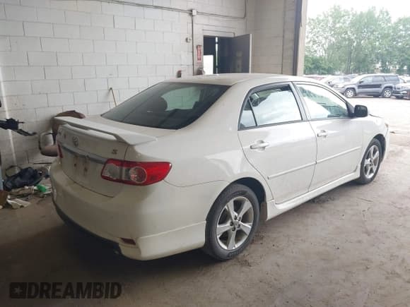 ✅ 2012 Toyota Corolla S • VIN: 5YFBU4EE6CP060755 • Lot: 42884543. Wystawiony na IAAI z przebiegiem 161 653 mil. Bezpłatny archiwum sprzedaży aukcyjnych z USA i szczegółowy raport historii pojazdu na DreamBid. Zdjęcie 4.