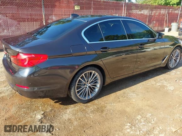 ✅ 2019 BMW 5 Series 530i xDrive • VIN: WBAJA7C56KWW25369 • Lot: 42539597. Listed on IAAI with 44,916 mi. Free auction sales archive from the USA and detailed vehicle history report at DreamBid. Image 4.