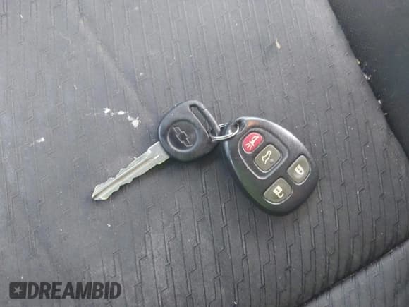 ✅ 2012 Chevrolet Tahoe Commercial • VIN: 1GNLC2E08CR180196 • Lot: 43789377. Wystawiony na IAAI z przebiegiem 167 416 mil. Bezpłatny archiwum sprzedaży aukcyjnych z USA i szczegółowy raport historii pojazdu na DreamBid. Zdjęcie 11.