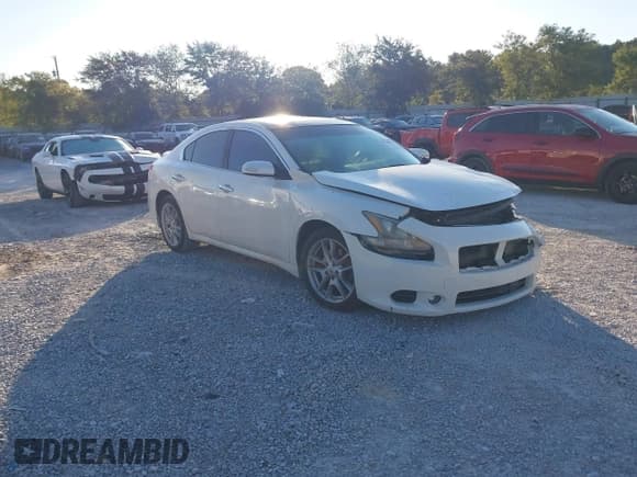 ✅ 2011 Nissan Maxima SV • VIN: 1N4AA5AP8BC817377 • Lot: 43120966. Wystawiony na IAAI z przebiegiem 123 794 mil. Bezpłatny archiwum sprzedaży aukcyjnych z USA i szczegółowy raport historii pojazdu na DreamBid. Zdjęcie 1.