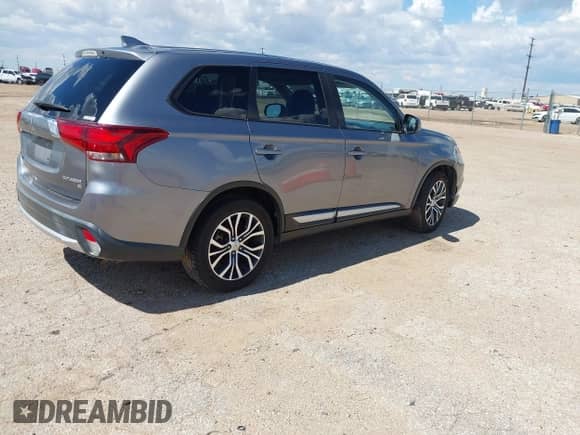 2018 Mitsubishi Outlander ES with VIN JA4AZ3A37JJ003553, listed as a IAAI auction lot 43216959 with 134,804 mi miles and . Bid and sale history available at DreamBid. Image 4.
