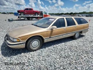 ✅ 1996 Buick Roadmaster Estate Collectors Edition • VIN: 1G4BR82P3TR415414 • Lot: 67954115. Wystawiony na Copart z przebiegiem 57 516 mil. Bezpłatny archiwum sprzedaży aukcyjnych z USA i szczegółowy raport historii pojazdu na DreamBid. Zdjęcie 1.