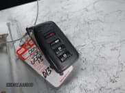 ✅ 2016 Lexus IS 200t • VIN: JTHBA1D2XG5013857 • Lot: 43740563. Wystawiony na IAAI z przebiegiem 105 737 mil. Bezpłatny archiwum sprzedaży aukcyjnych z USA i szczegółowy raport historii pojazdu na DreamBid. Zdjęcie 11.