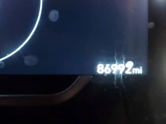 2019 Hyundai Santa Fe Limited z VIN 5NMS5CAA0KH110245, wystawiony jako IAAI lot #41626303 z przebiegiem 86 992 mil mil oraz . Historia ofert i sprzedaży dostępna na DreamBid. Obrazek 15.