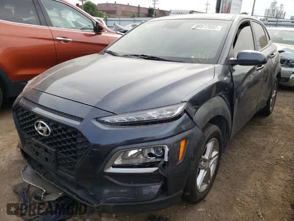 ✅ 2019 Hyundai Kona SE • VIN: KM8K1CAA1KU253723 • Лот: 55872882. Опубликован ранее на Copart с пробегом 61 016 миль. Бесплатный доступ к архиву аукционных продаж из США и подробный отчёт об истории автомобиля на DreamBid. Изображение 2.
