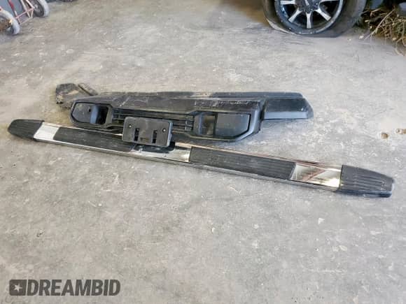 ✅ 2023 GMC Sierra 1500 • VIN: 3GTPHDE89PG346969 • Lot: 70484345. Listed on Copart with Not provided. Free auction sales archive from the USA and detailed vehicle history report at DreamBid. Image 12.