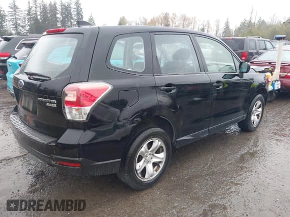 ✅ 2017 Subaru Forester • VIN: JF2SJAAC3HH509700 • Lot: 43674050. Wystawiony na IAAI z przebiegiem 103 408 mil. Bezpłatny archiwum sprzedaży aukcyjnych z USA i szczegółowy raport historii pojazdu na DreamBid. Zdjęcie 4.