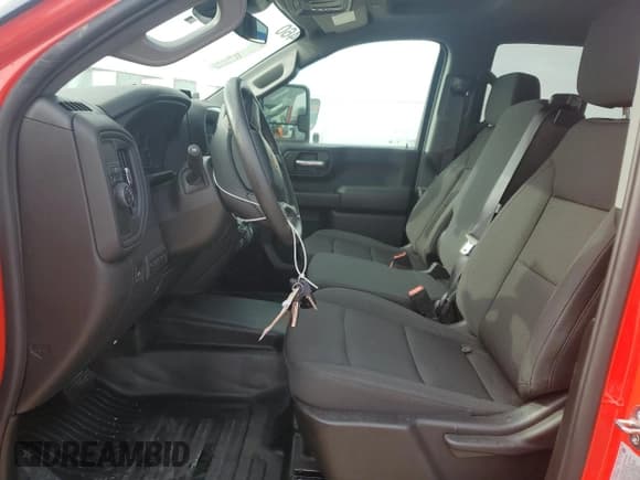 ✅ 2024 Chevrolet Silverado 1500 • VIN: 1GB4WLE76RF379785 • Лот: 50185465. Опубликован ранее на Copart с пробегом 3 851 миль. Бесплатный доступ к архиву аукционных продаж из США и подробный отчёт об истории автомобиля на DreamBid. Изображение 7.