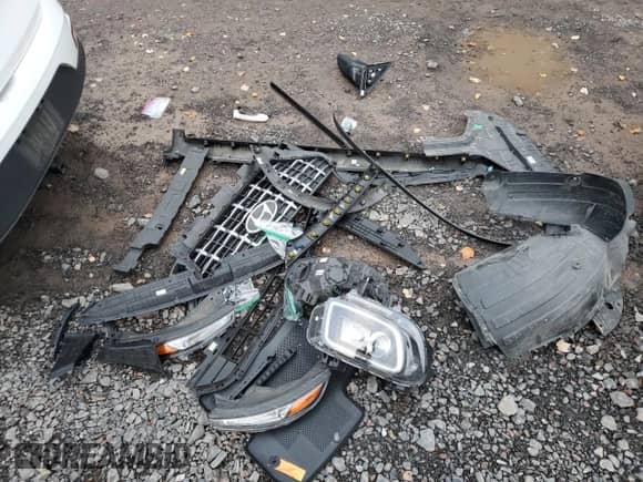 2023 Hyundai Venue Limited with VIN KMHRC8A31PU235642, listed as a Copart auction lot 86133125 with 31,218 mi miles and Salvage title. Bid and sale history available at DreamBid. Image 13.