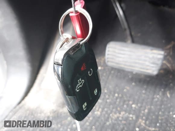 ✅ 2019 Chevrolet Silverado 1500 LT • VIN: 1GCPWCED4KZ111207 • Lot: 42992857. Wystawiony na IAAI z przebiegiem 86 934 mil. Bezpłatny archiwum sprzedaży aukcyjnych z USA i szczegółowy raport historii pojazdu na DreamBid. Zdjęcie 11.