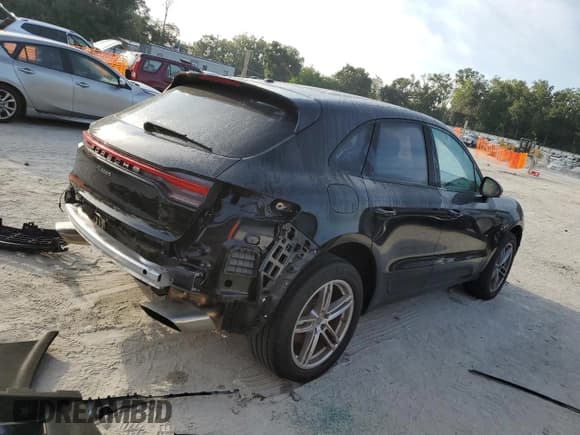 ✅ 2021 Porsche Macan • VIN: WP1AA2A58MLB12927 • Lot: 70175985. Wystawiony na Copart z przebiegiem 14 112 mil. Bezpłatny archiwum sprzedaży aukcyjnych z USA i szczegółowy raport historii pojazdu na DreamBid. Zdjęcie 3.
