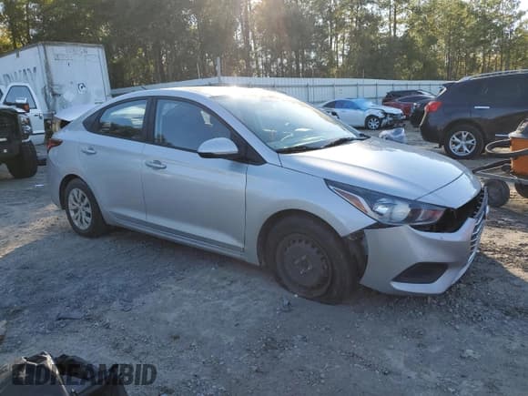 ✅ 2020 Hyundai Accent SE • VIN: 3KPC24A65LE103346 • Лот: 84141164. Опубликован ранее на Copart с пробегом 100 471 миль. Бесплатный доступ к архиву аукционных продаж из США и подробный отчёт об истории автомобиля на DreamBid. Изображение 4.