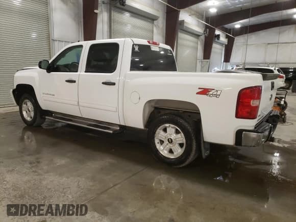 ✅ 2011 Chevrolet Silverado 1500 LT • VIN: 1GCPKSE32BF171999 • Lot: 76516654. Listed on Copart with 115,826 mi. Free auction sales archive from the USA and detailed vehicle history report at DreamBid. Image 2.