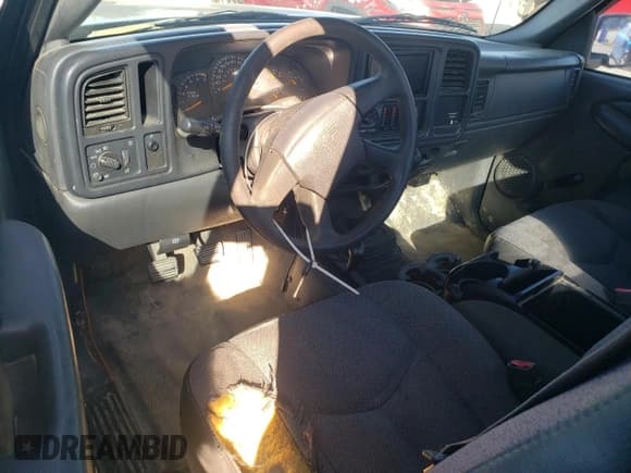 ✅ 2003 Chevrolet Silverado 1500 • VIN: 1GCEK14XX3Z267840 • Lot: 82619445. Listed on Copart with 119,521 mi. Free auction sales archive from the USA and detailed vehicle history report at DreamBid. Image 8.