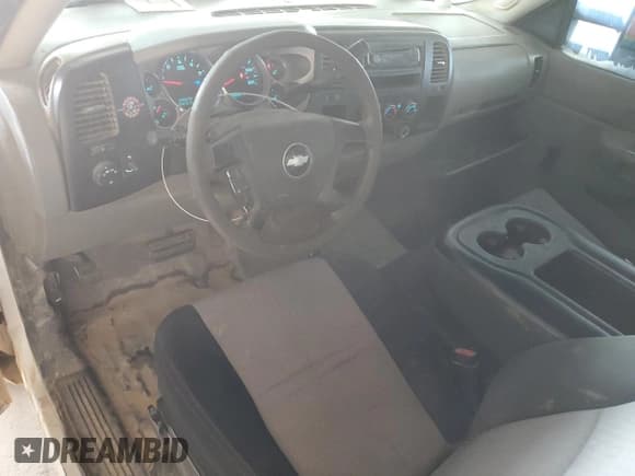 ✅ 2007 Chevrolet Silverado 2500HD Work Truck • VIN: 1GCHC29K67E549287 • Лот: 69441155. Опубликован ранее на Copart с пробегом 269 676 миль. Бесплатный доступ к архиву аукционных продаж из США и подробный отчёт об истории автомобиля на DreamBid. Изображение 8.