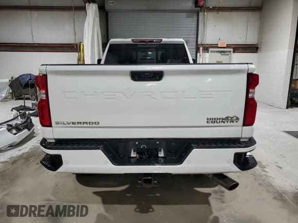 ✅ 2022 Chevrolet Silverado 2500HD High Country • VIN: 1GC4YRE78NF227588 • Лот: 84232915. Опубликован ранее на Copart с пробегом 52 694 миль. Бесплатный доступ к архиву аукционных продаж из США и подробный отчёт об истории автомобиля на DreamBid. Изображение 6.