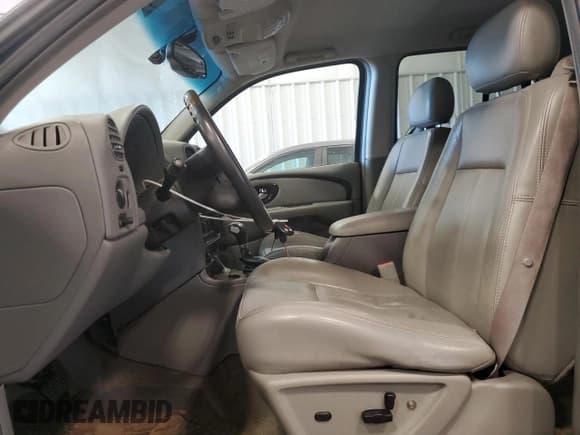 ✅ 2006 Buick Rainier CXL • VIN: 5GADT13S162326559 • Lot: 82556114. Wystawiony na Copart z przebiegiem 210 484 mil. Bezpłatny archiwum sprzedaży aukcyjnych z USA i szczegółowy raport historii pojazdu na DreamBid. Zdjęcie 7.