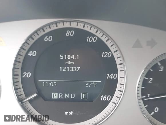 ✅ 2012 Mercedes-Benz GLK 350 • VIN: WDCGG5GB8CF747548 • Лот: 43598993. Опубликован ранее на IAAI с пробегом 121 337 миль. Бесплатный доступ к архиву аукционных продаж из США и подробный отчёт об истории автомобиля на DreamBid. Изображение 7.