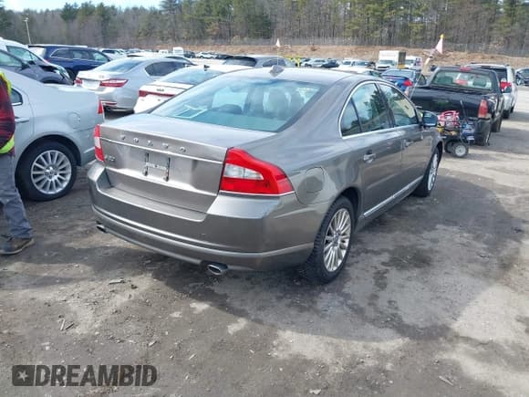 ✅ 2012 Volvo S80 3.2L • VIN: YV1940AS7C1159215 • Lot: 41760100. Listed on IAAI with 121,835 mi. Free auction sales archive from the USA and detailed vehicle history report at DreamBid. Image 4.