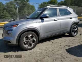 2024 Hyundai Venue SEL с VIN KMHRC8A36RU295175, выставлен на аукционе Copart как лот 59758594 с пробегом 4 554 миль миль и Списание • Salvage title. История ставок и продаж доступна на DreamBid. Изображение 1.
