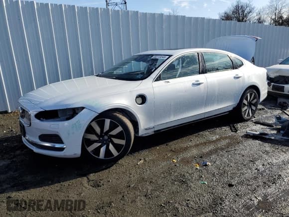✅ 2024 Volvo S90 Recharge Plug-In Hybrid Ultimate • VIN: LVYH60AF9RP401077 • Лот: 80315544. Опубликован ранее на Copart с пробегом 248 миль. Бесплатный доступ к архиву аукционных продаж из США и подробный отчёт об истории автомобиля на DreamBid. Изображение 1.