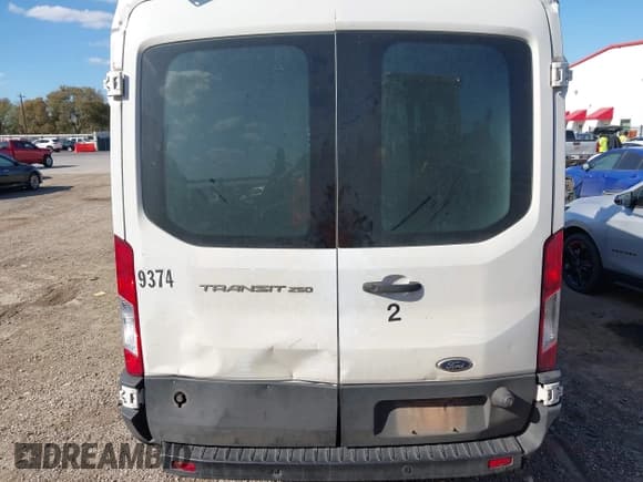 ✅ 2019 Ford Transit • VIN: 1FTYR2CM7KKA69374 • Lot: 43699024. Listed on IAAI with 243,820 mi. Free auction sales archive from the USA and detailed vehicle history report at DreamBid. Image 16.