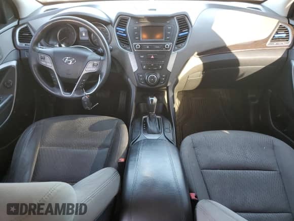 ✅ 2018 Hyundai Santa Fe 2.4L • VIN: 5XYZTDLBXJG572952 • Lot: 91372275. Wystawiony na Copart z przebiegiem 173 156 mil mil. Skorzystaj z bezpłatnego archiwum sprzedaży aukcyjnych z USA i zobacz szczegółowy raport historii pojazdu na DreamBid. Zdjęcie 8.