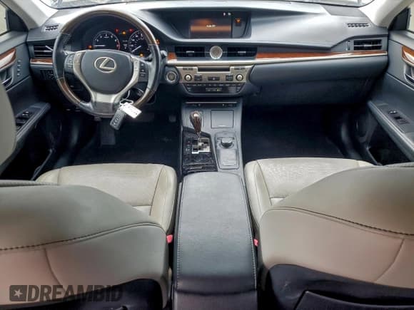 ✅ 2015 Lexus ES 330 • VIN: JTHBK1GG6F2203918 • Lot: 94667645. Listed on Copart with 180,534 mi. Free auction sales archive from the USA and detailed vehicle history report at DreamBid. Image 8.