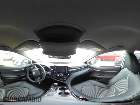 2022 Toyota Camry SE z VIN 4T1G11AK8NU027220, wystawiony jako IAAI lot #42161140 z przebiegiem 68 347 mil mil oraz . Historia ofert i sprzedaży dostępna na DreamBid. Obrazek 19.