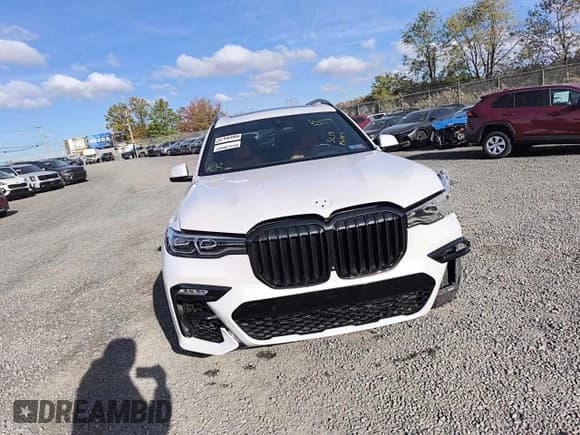 ✅ 2021 BMW X7 xDrive40i • VIN: 5UXCW2C07M9E75280 • Лот: 90498405. Опубликован ранее на Copart с пробегом 50 391 миль. Бесплатный доступ к архиву аукционных продаж из США и подробный отчёт об истории автомобиля на DreamBid. Изображение 5.