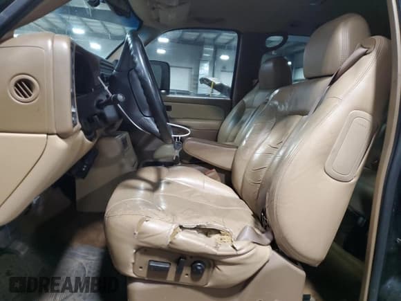 ✅ 2000 Chevrolet Suburban LT • VIN: 3GNGK26U2YG145201 • Лот: 85689134. Опубликован ранее на Copart с пробегом 285 624 миль. Бесплатный доступ к архиву аукционных продаж из США и подробный отчёт об истории автомобиля на DreamBid. Изображение 7.