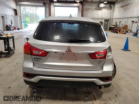 2018 Mitsubishi Outlander SE с VIN JA4AR3AW9JU013204, выставлен на аукционе Copart как лот 82334845 с пробегом 121 551 миль миль и На запчасти • Non repairable. История ставок и продаж доступна на DreamBid. Изображение 6.