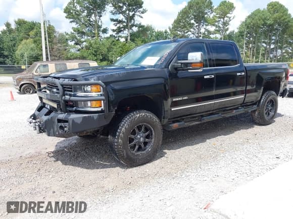 ✅ 2016 Chevrolet Silverado 2500HD LTZ • VIN: 1GC1KWE84GF278357 • Lot: 43048273. Listed on IAAI with 303,951 mi. Free auction sales archive from the USA and detailed vehicle history report at DreamBid. Image 17.