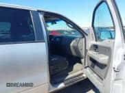 ✅ 2005 Ford F-150 XLT • VIN: 1FTRW12WX5KE79472 • Lot: 43346376. Wystawiony na IAAI z przebiegiem 236 919 mil. Bezpłatny archiwum sprzedaży aukcyjnych z USA i szczegółowy raport historii pojazdu na DreamBid. Zdjęcie 5.