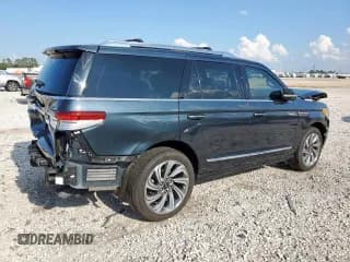 ✅ 2024 Lincoln Navigator Reserve • VIN: 5LMJJ2LG8REL05261 • Lot: 87093935. Wystawiony na Copart z przebiegiem 10 499 mil. Bezpłatny archiwum sprzedaży aukcyjnych z USA i szczegółowy raport historii pojazdu na DreamBid. Zdjęcie 3.