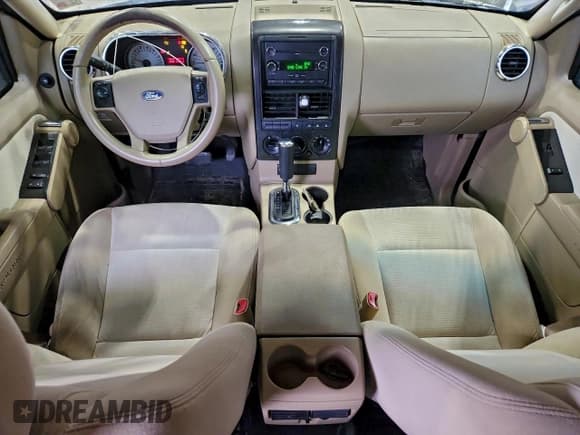 ✅ 2010 Ford Explorer Sport Trac XLT • VIN: 1FMEU5BE0AUA41590 • Лот: 94880735. Опубликован ранее на Copart с пробегом 169 857 миль. Бесплатный доступ к архиву аукционных продаж из США и подробный отчёт об истории автомобиля на DreamBid. Изображение 8.