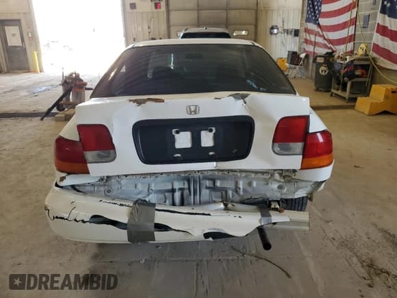 ✅ 1998 Honda Civic DX • VIN: 2HGEJ662XWH553744 • Lot: 48888615. Listed on Copart with 233,936 mi. Free auction sales archive from the USA and detailed vehicle history report at DreamBid. Image 6.