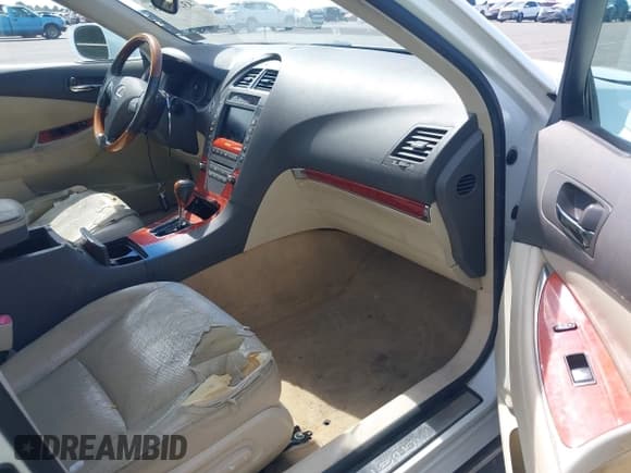 ✅ 2010 Lexus ES 330 • VIN: JTHBK1EG9A2380300 • Лот: 43701668. Опубликован ранее на IAAI с пробегом 308 823 миль. Бесплатный доступ к архиву аукционных продаж из США и подробный отчёт об истории автомобиля на DreamBid. Изображение 5.