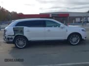 ✅ 2019 Lincoln MKT Reserve • VIN: 2LMHJ5AT2KBL00694 • Лот: 43639684. Опубликован ранее на IAAI с пробегом 121 171 миль. Бесплатный доступ к архиву аукционных продаж из США и подробный отчёт об истории автомобиля на DreamBid. Изображение 14.