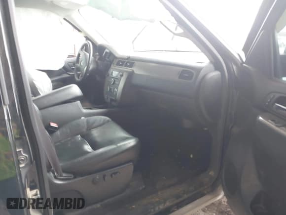 ✅ 2012 Chevrolet Silverado 1500 LTZ • VIN: 3GCPCTE02CG146416 • Lot: 41168217. Wystawiony na IAAI z przebiegiem 195 357 mil. Bezpłatny archiwum sprzedaży aukcyjnych z USA i szczegółowy raport historii pojazdu na DreamBid. Zdjęcie 5.