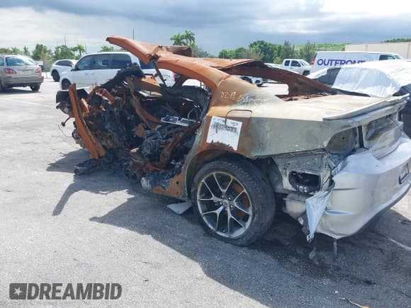 ✅ 2022 Dodge Charger GT • VIN: 2C3CDXHG3NH189682 • Lot: 43276870. Wystawiony na IAAI z przebiegiem Nie podano. Bezpłatny archiwum sprzedaży aukcyjnych z USA i szczegółowy raport historii pojazdu na DreamBid. Zdjęcie 3.