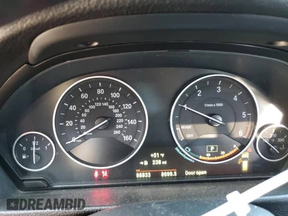 2015 BMW 3 Series 328d xDrive с VIN WBA3K5C58FK547510, выставлен на аукционе Copart как лот 46500745 с пробегом 98 833 миль миль и Списание • Salvage title. История ставок и продаж доступна на DreamBid. Изображение 9.