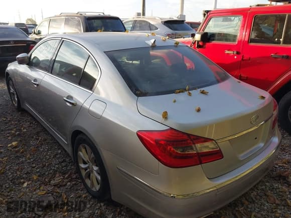 ✅ 2013 Hyundai Genesis 3.8L • VIN: KMHGC4DD0DU212773 • Lot: 43868769. Wystawiony na IAAI z przebiegiem 135 632 mil. Bezpłatny archiwum sprzedaży aukcyjnych z USA i szczegółowy raport historii pojazdu na DreamBid. Zdjęcie 3.