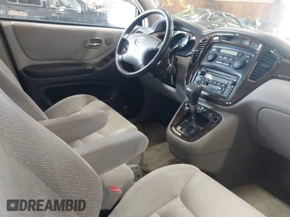 2001 Toyota Highlander с VIN JTEHF21A010001263, выставлен на аукционе IAAI как лот 42788745 с пробегом 178 185 миль миль и . История ставок и продаж доступна на DreamBid. Изображение 5.