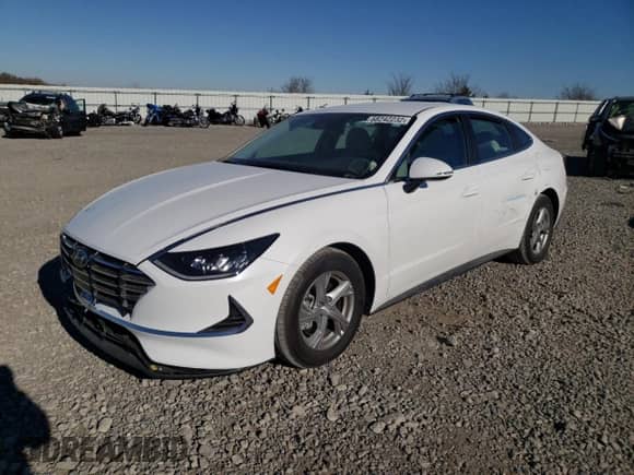 2023 Hyundai Sonata SE с VIN KMHL24JA5PA261372, выставлен на аукционе Copart как лот 68242232 с пробегом 1 365 миль миль и . История ставок и продаж доступна на DreamBid. Изображение 1.